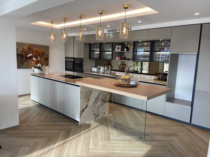 Cuisiniste spécialisé en cuisine haut de gamme à Mandelieu dans les Alpes Maritimes